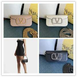 Picture of Valentino Handbags _SKUfw119168757fw